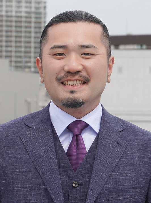 中村　泰二